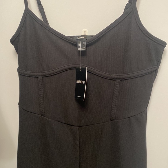 Sleek Black jumpsuit - Picture 3 of 3